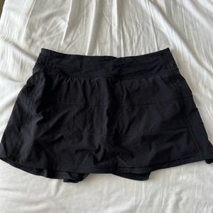 Lululemon Black Pace Rival Skirt size 8 tall